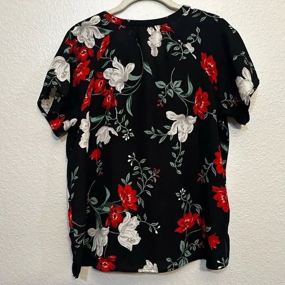 Old Navy |  Short Sleeve Floral Top, Size Small - Picture 5 of 7